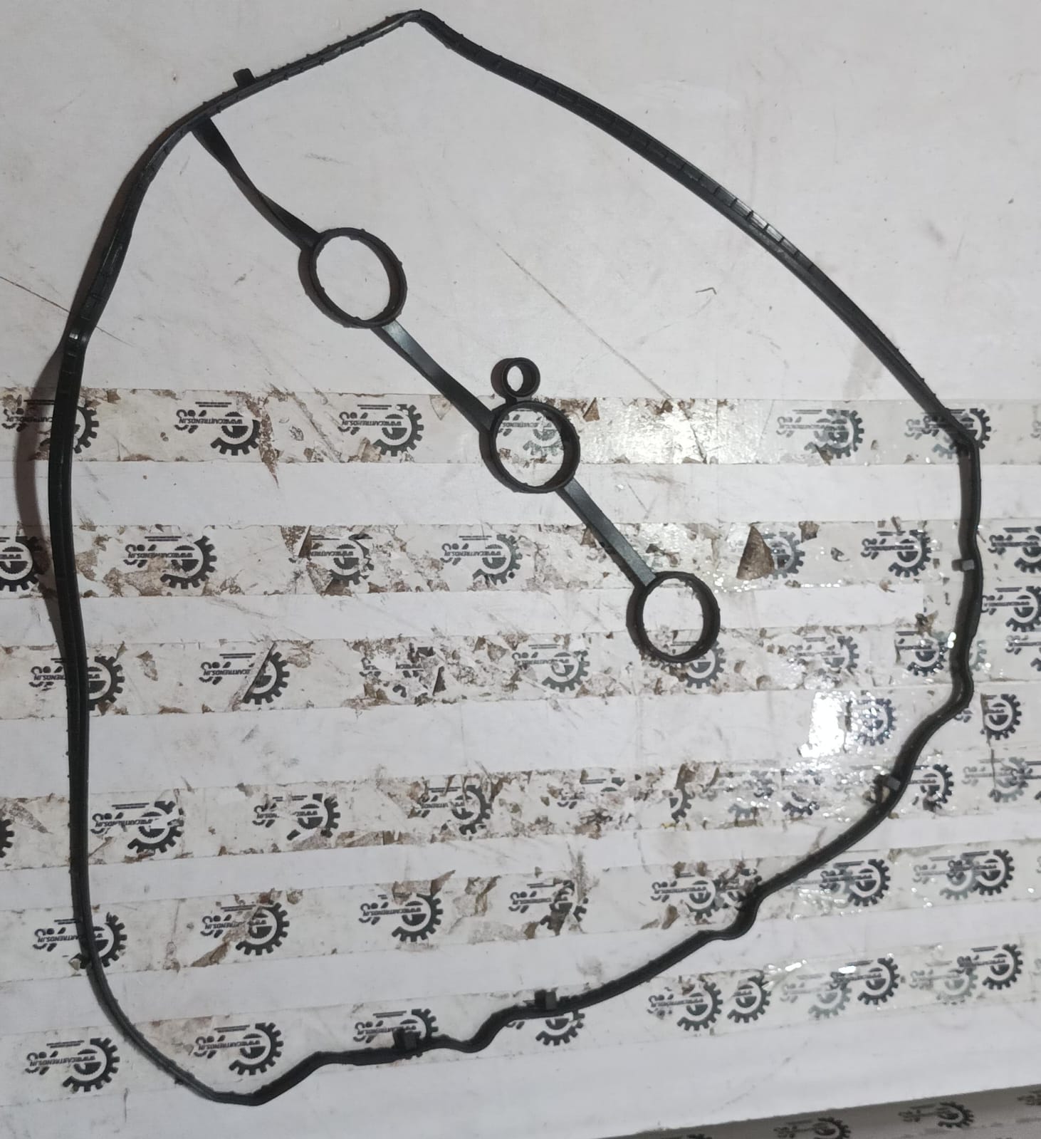 Maruti Suzuki Alto head gasket cover from CarTrends, engine part with part number 11189M81R10, for engine protection.