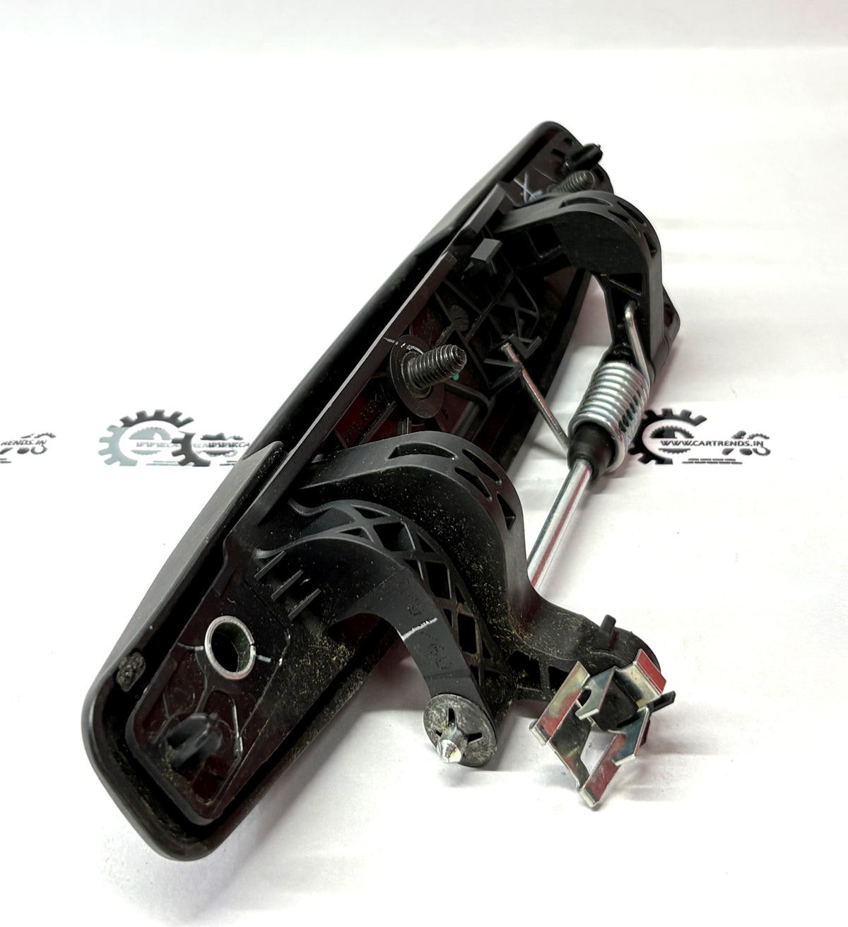 CarTrends outer handle duster for right side, car spare part, close-up view of the exterior handle on a vehicle.