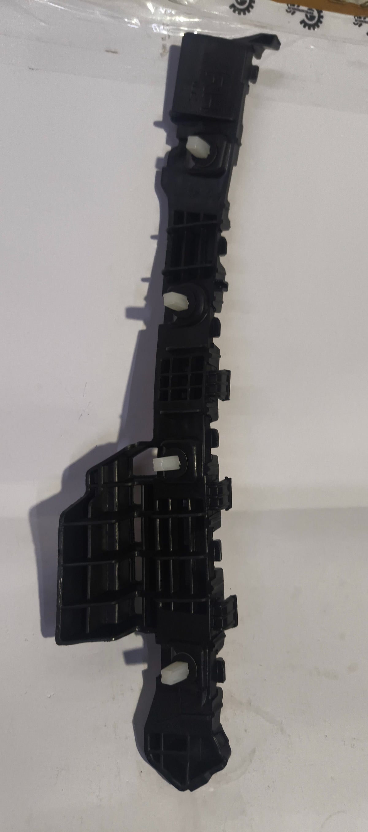 CarTrends rear bumper bracket for Creta, right side, automotive spare part showing the vehicle mounting component.
