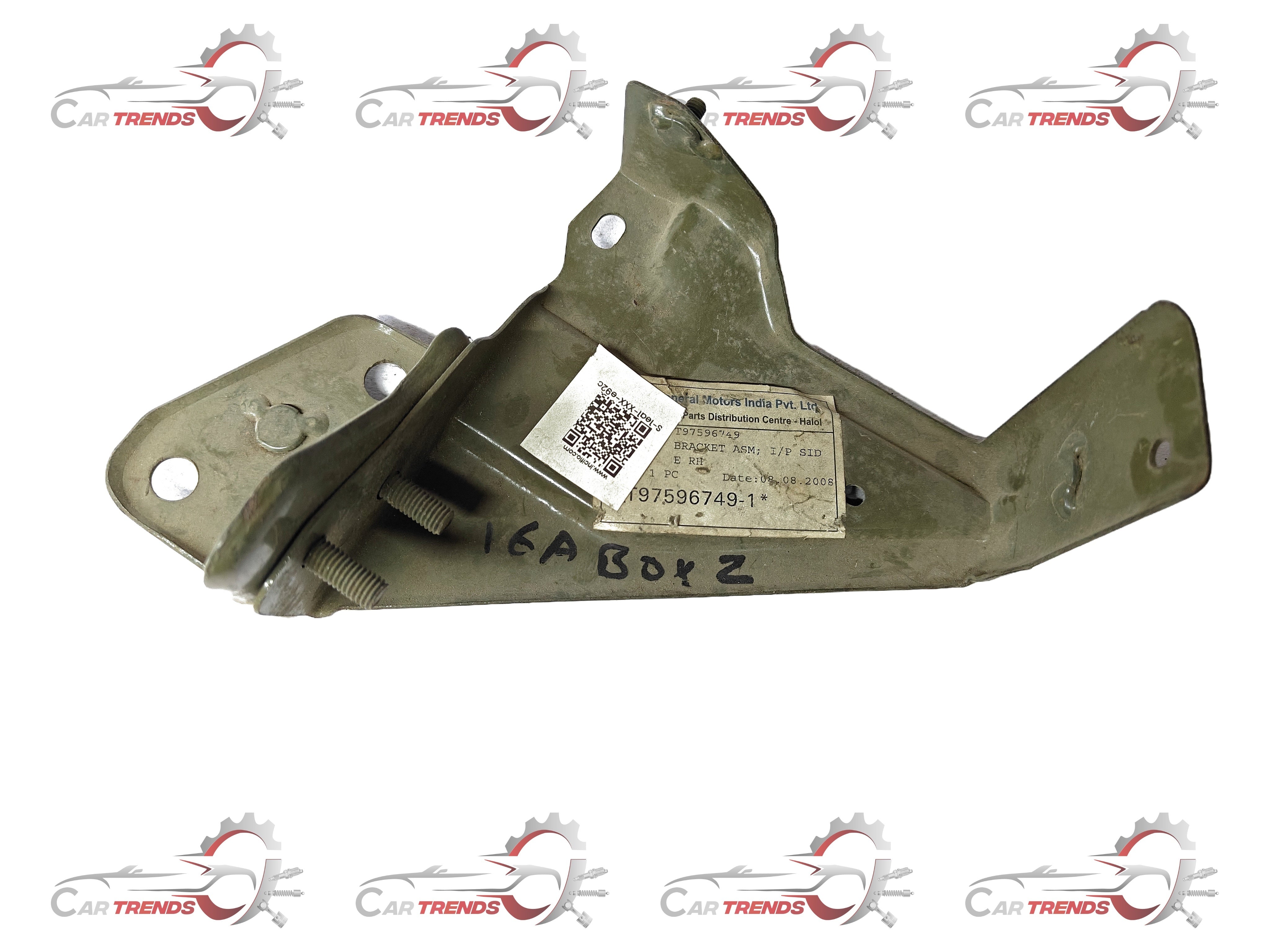 CarTrends Tavera right bracket T97596749 for spare parts, showing a metal automotive bracket with mounting points.