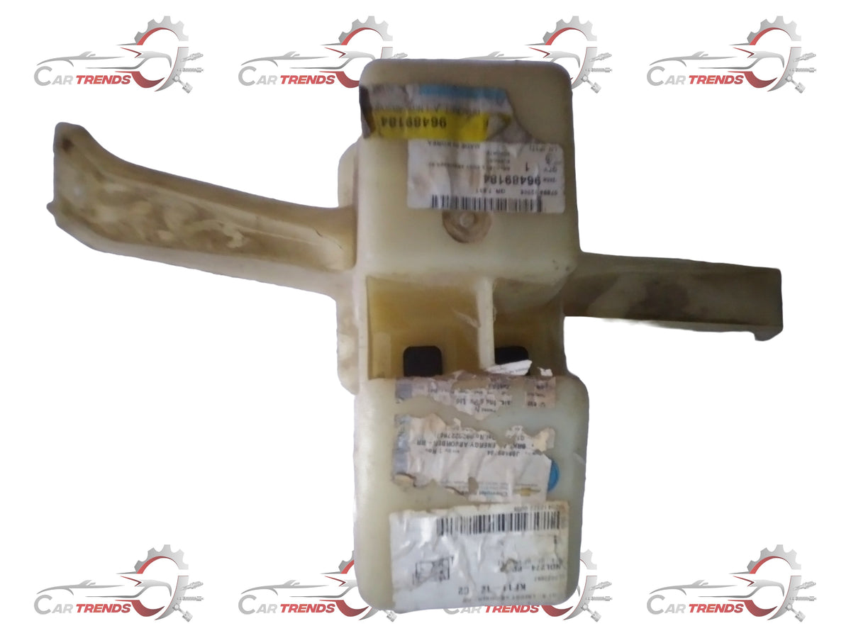 Chevrolet Aveo CarTrends spare parts bracket J96489184, close-up view of the black automotive bracket for vehicle repair.