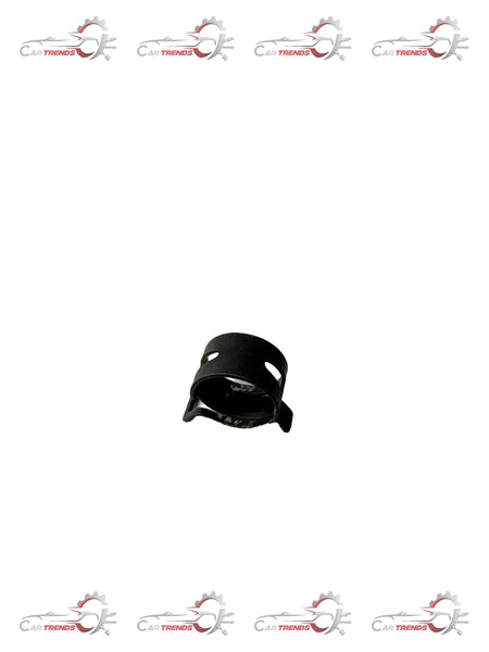 CarTrends Clip Optra J94530064 spare part, close-up of durable automotive clip for vehicle maintenance.