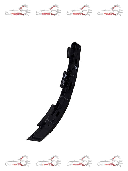 CarTrends front bumper bracket for Venue, right side, automotive spare part with part number 86526K3000, visible in the image.