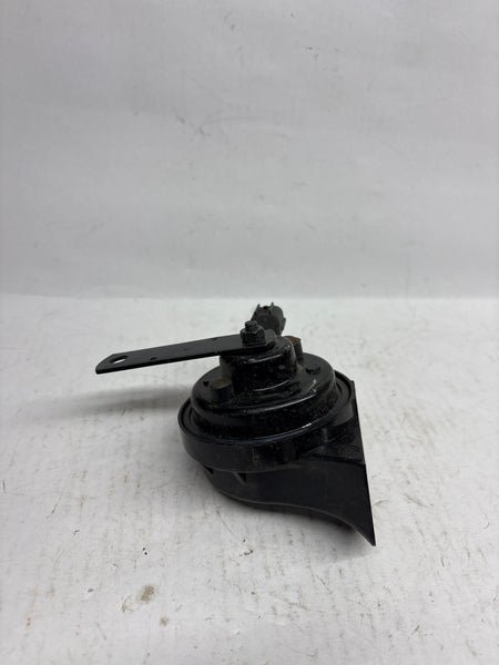 CarTrends Horn Optra low tone spare part, close-up of the CarTrends Horn Optra low tone J96349109 component.