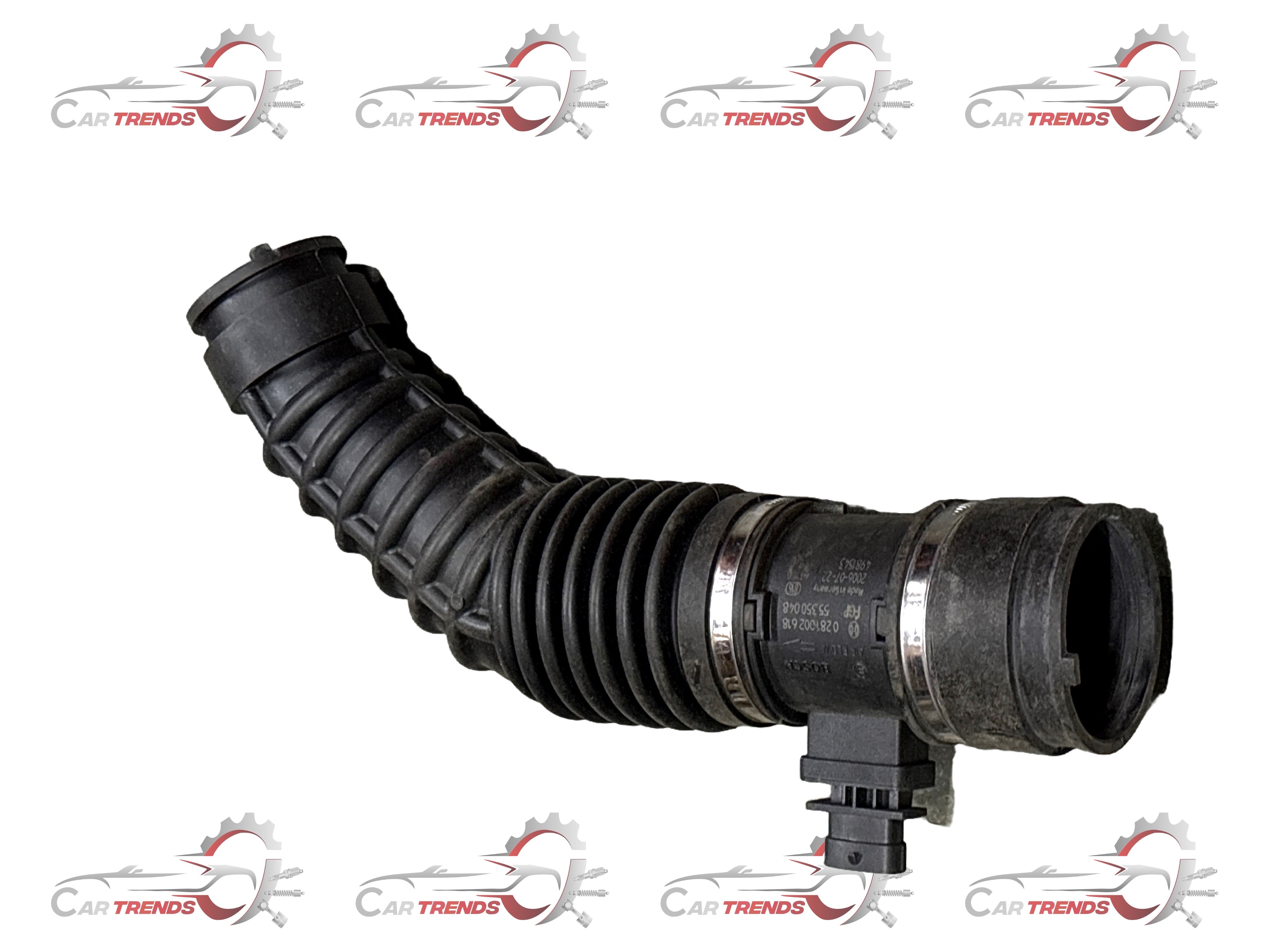 CarTrends Hose Optra Magnum Diesel 2.0 spare part, close-up of the durable rubber hose for vehicle engine connection.