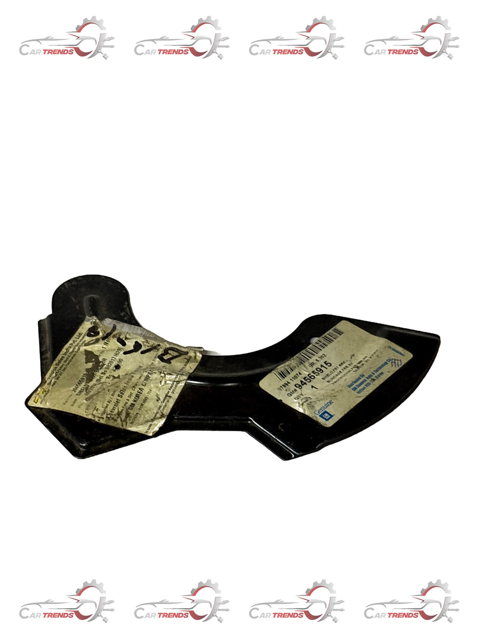 CarTrends shield bracket for Beat right side, automotive spare part shown in the image.