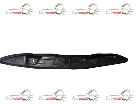 Fender insulator for right side, CarTrends spare part, showing a close-up of the black plastic component for vehicle repair.