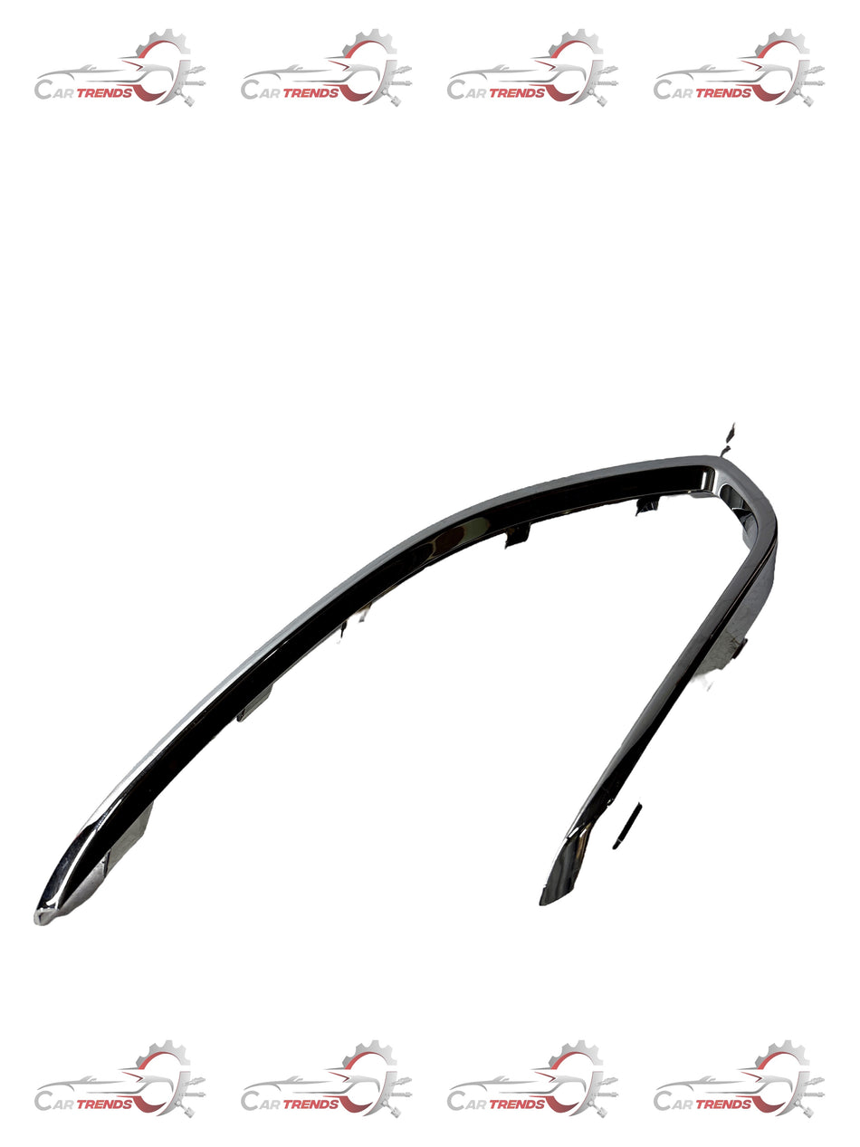 CarTrends fog lamp bezel for Chevrolet Beat front right side, close-up of the spare parts component.