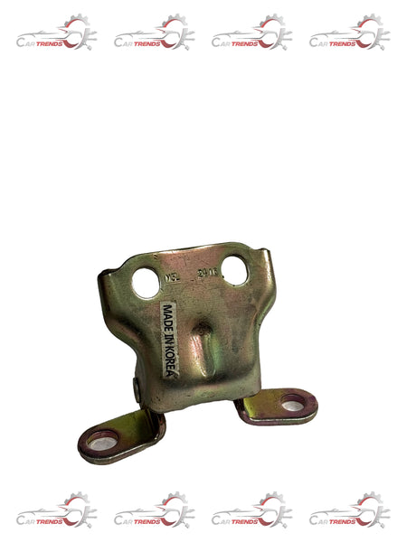 CarTrends door hinge Beat front left lower side, car spare part for vehicle door hinge replacement.