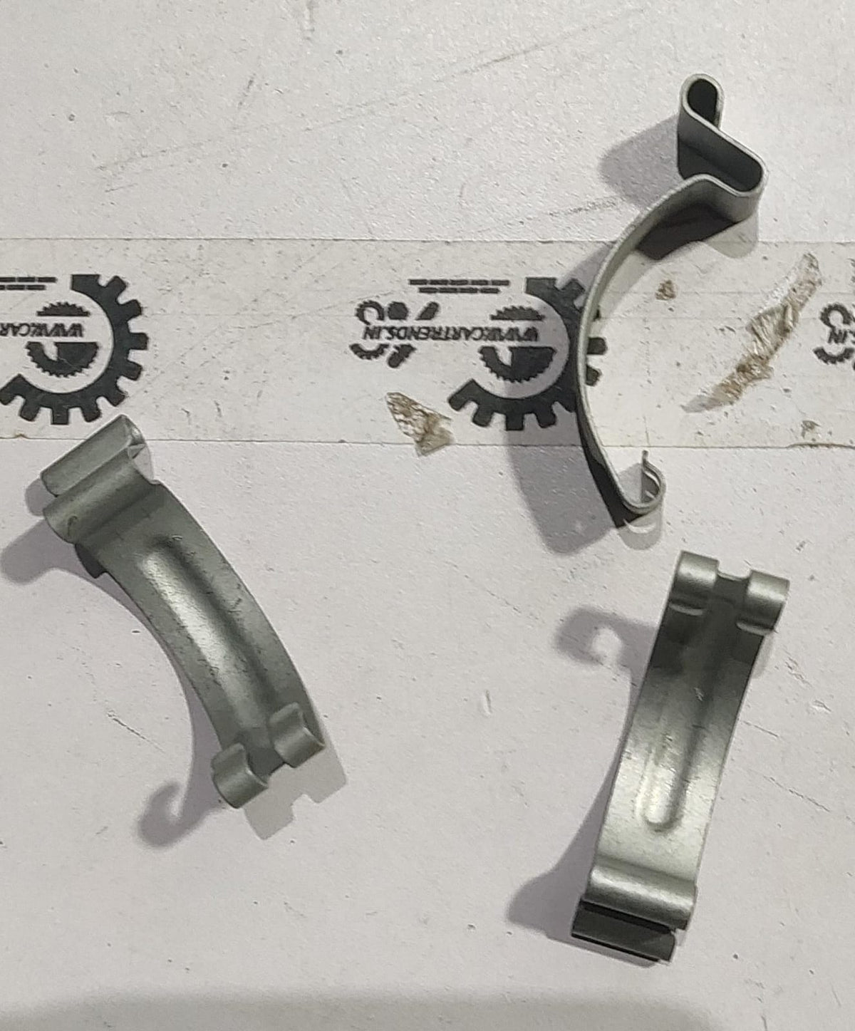 CarTrends J96827727 housing clip for car spare parts, showing a close-up of the small, black plastic clip on a white background.