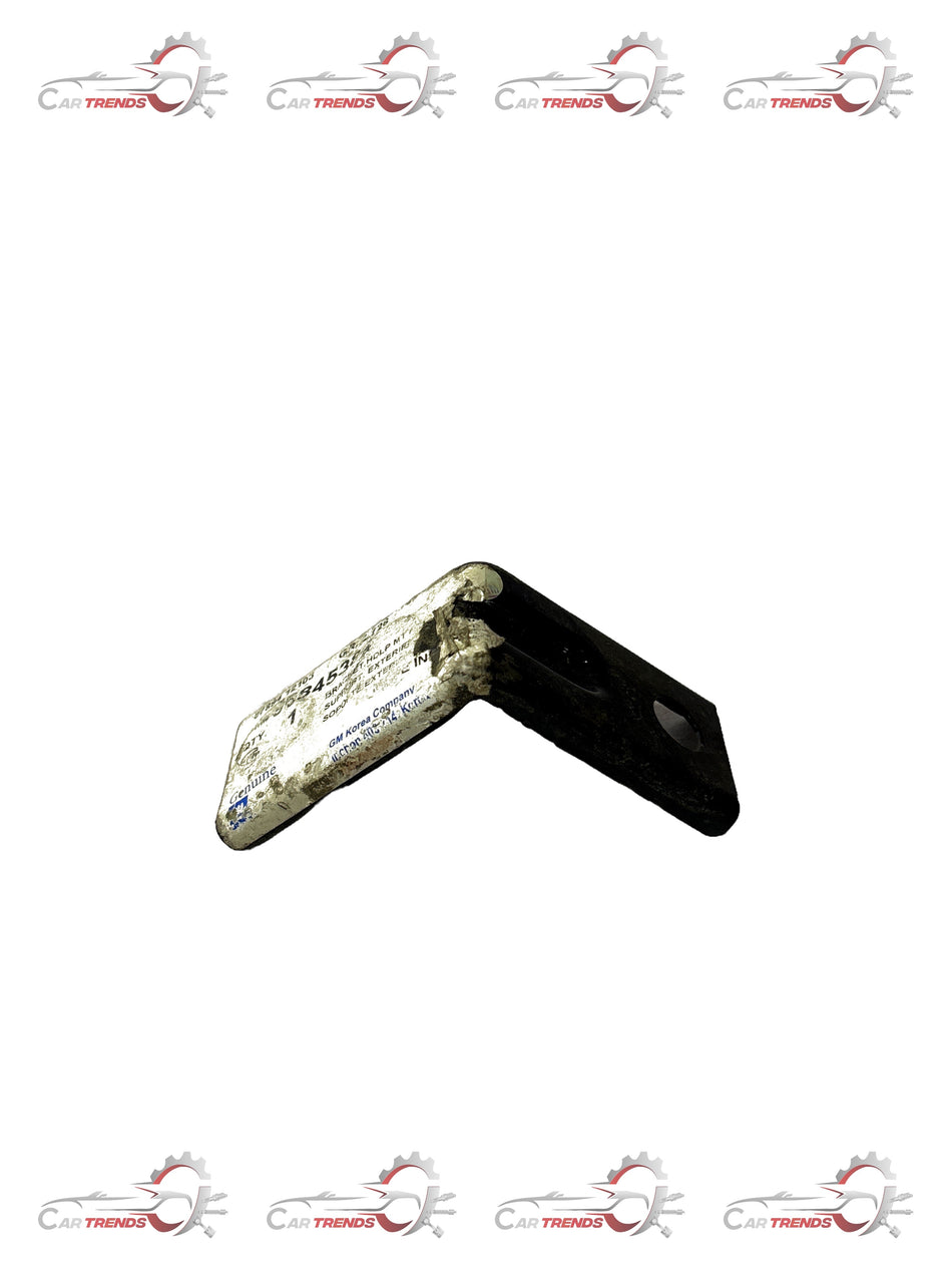 CarTrends Cruze quarter panel bracket, automotive spare part, shown mounted on vehicle for rear side panel support.