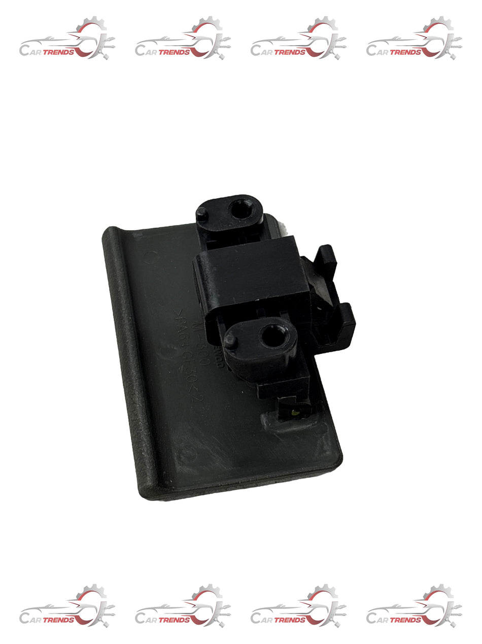 CarTrends Dicci compartment latch beat, spare parts for vehicle storage compartment, black plastic latch component.