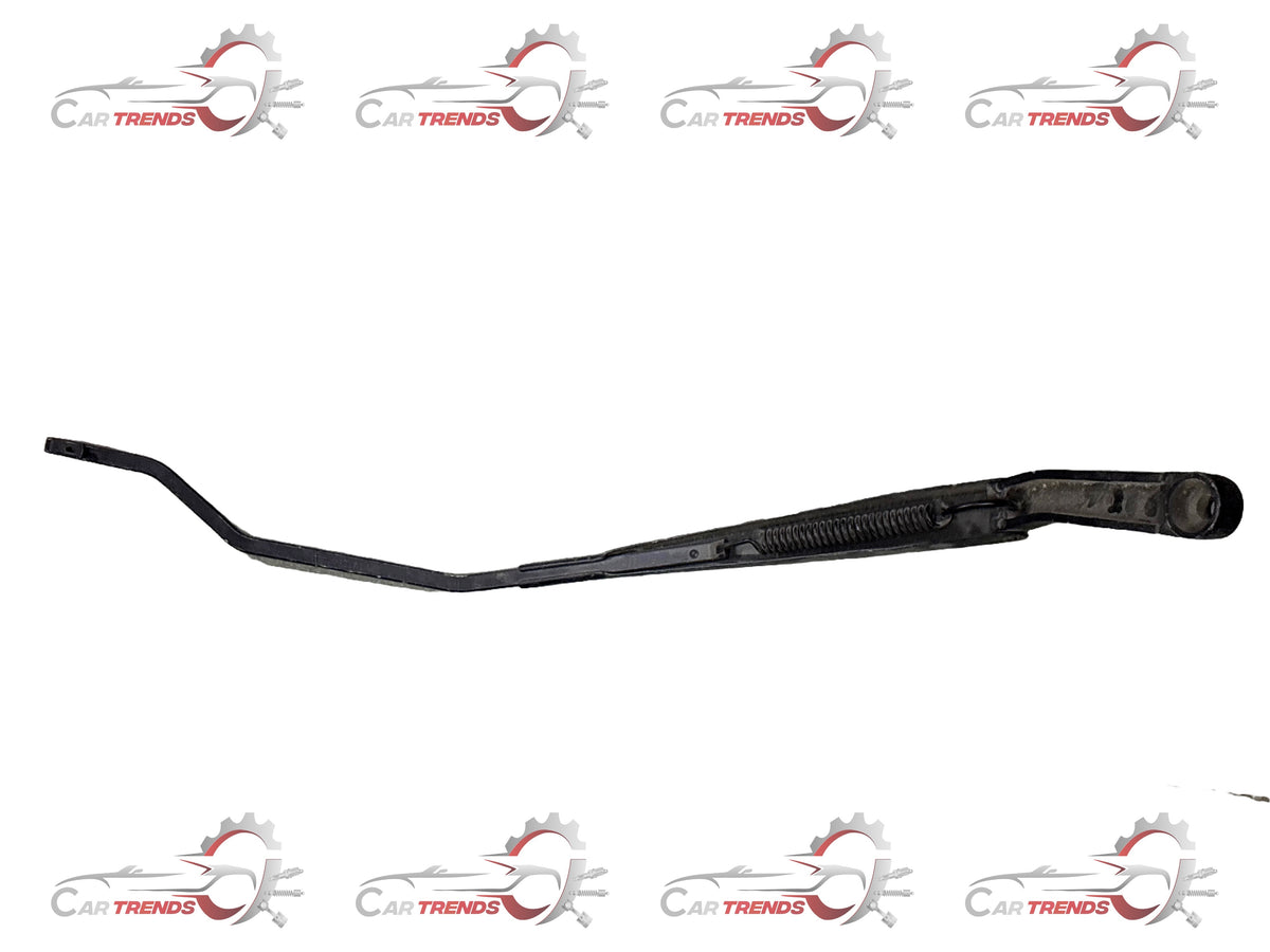 CarTrends Wiper Arm for Aveo passenger side, spare parts replacement, durable metal wiper arm for effective windshield cleaning.