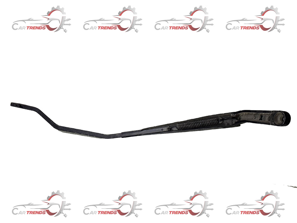CarTrends Wiper Arm for Aveo passenger side, spare parts replacement, durable metal wiper arm for effective windshield cleaning.