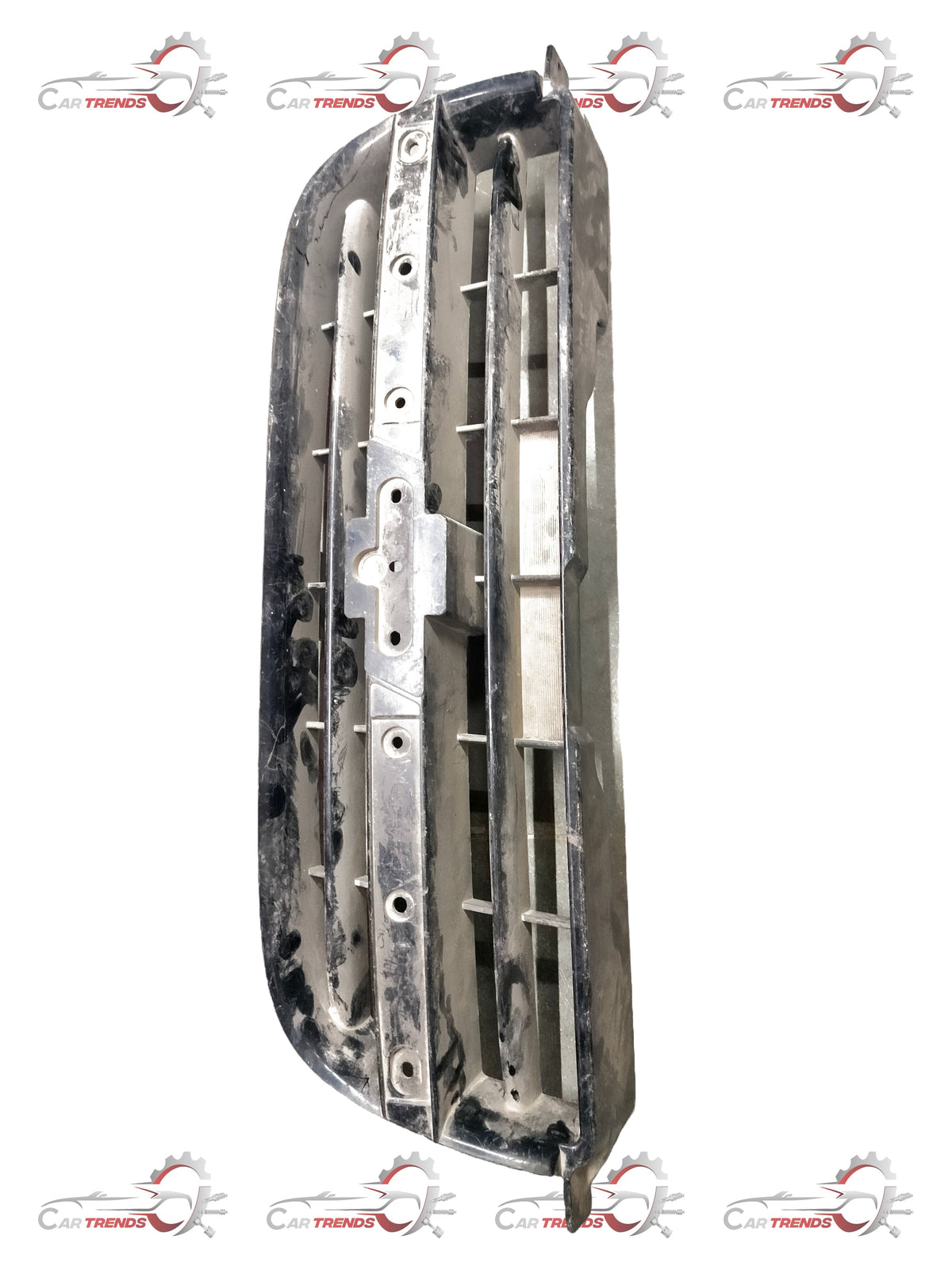 CarTrends radiator grille for Tavera T97595508, spare car part with a metallic finish and mounting points visible.