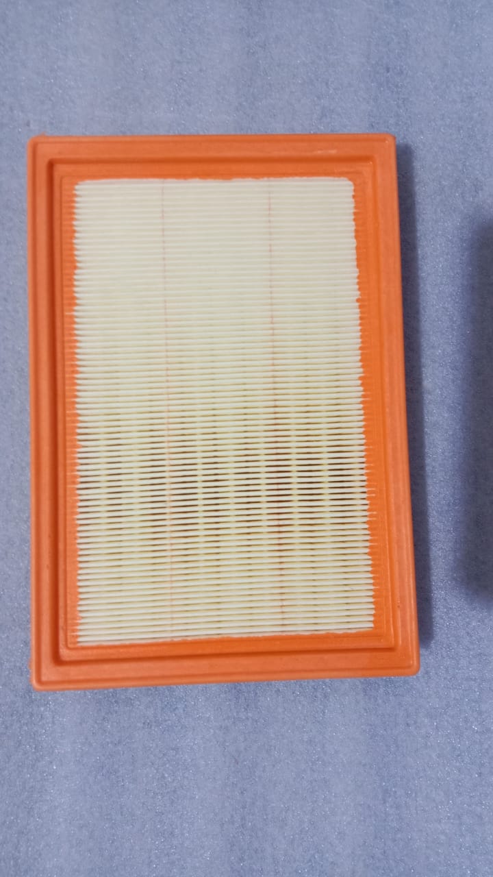 CarTrends Renault Kwid air filter spare part with model number 165460279R, designed to improve engine air intake.