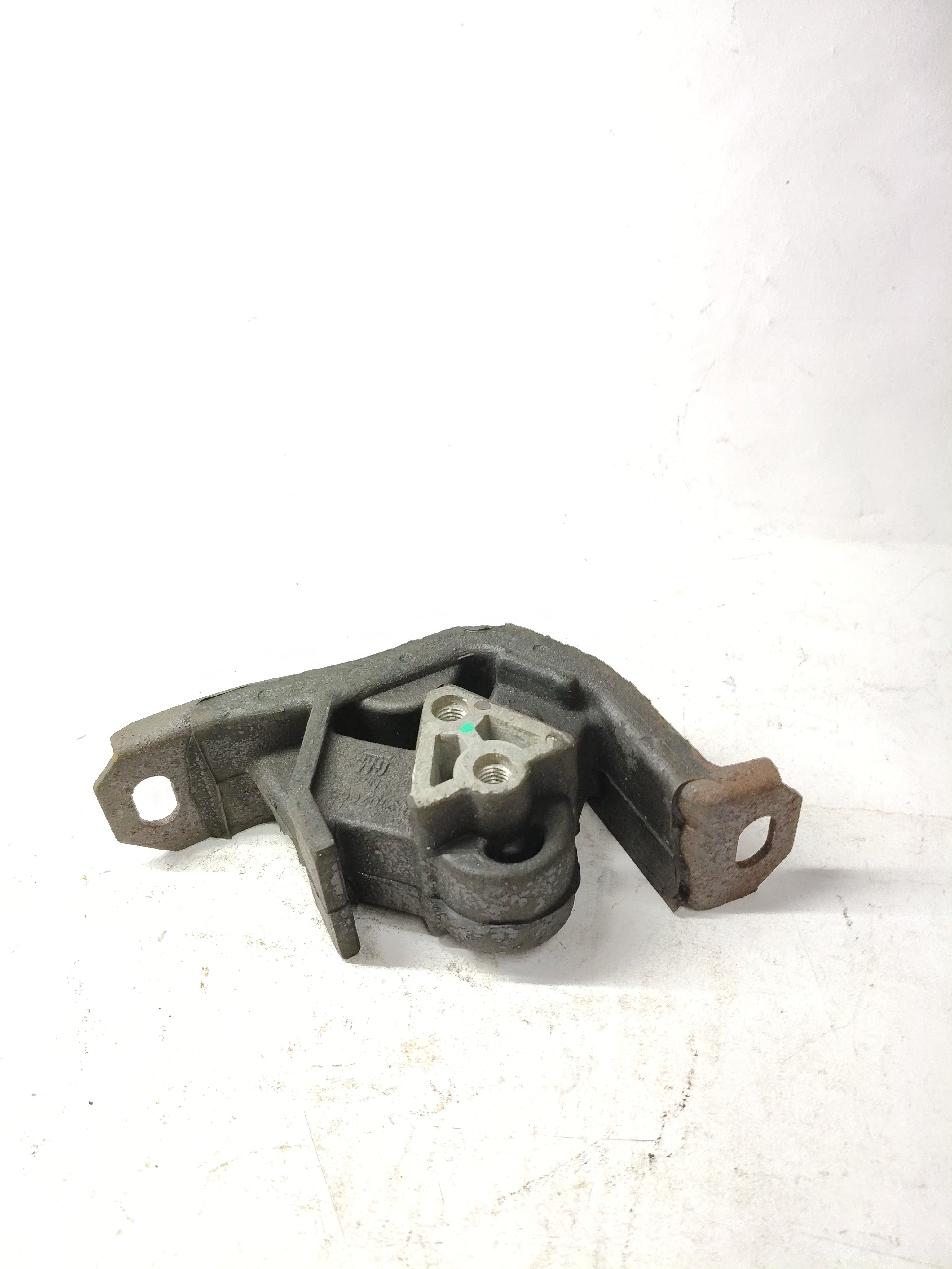 CarTrends damping block for Opel Corsa left side, car suspension spare part with sturdy rubber construction