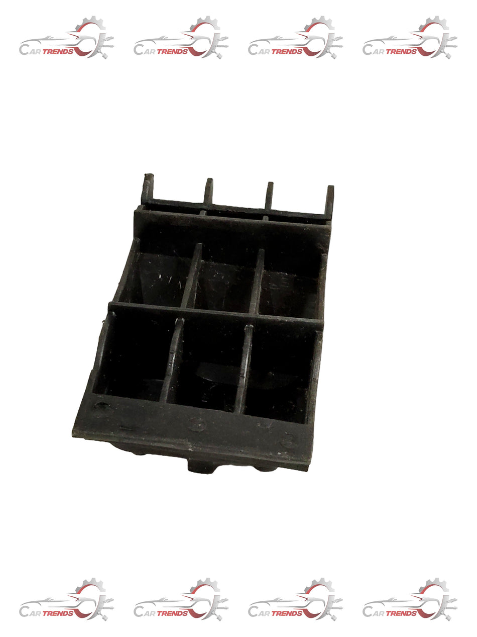 CarTrends front bumper bracket Corsa left spare part, showing the metal bracket with mounting holes for vehicle installation.