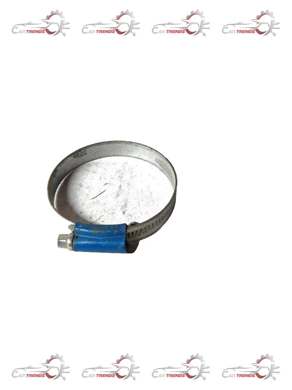 CarTrends T94316991 Air Duct Clip for Tavera, spare part, showing the plastic clip used in vehicle air duct systems