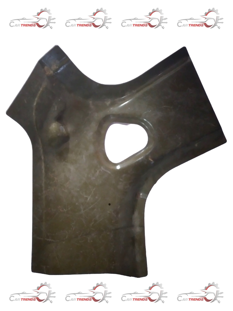 CarTrends rear right side pillar gusset for Tavera, spare part for vehicle body support and reinforcement.