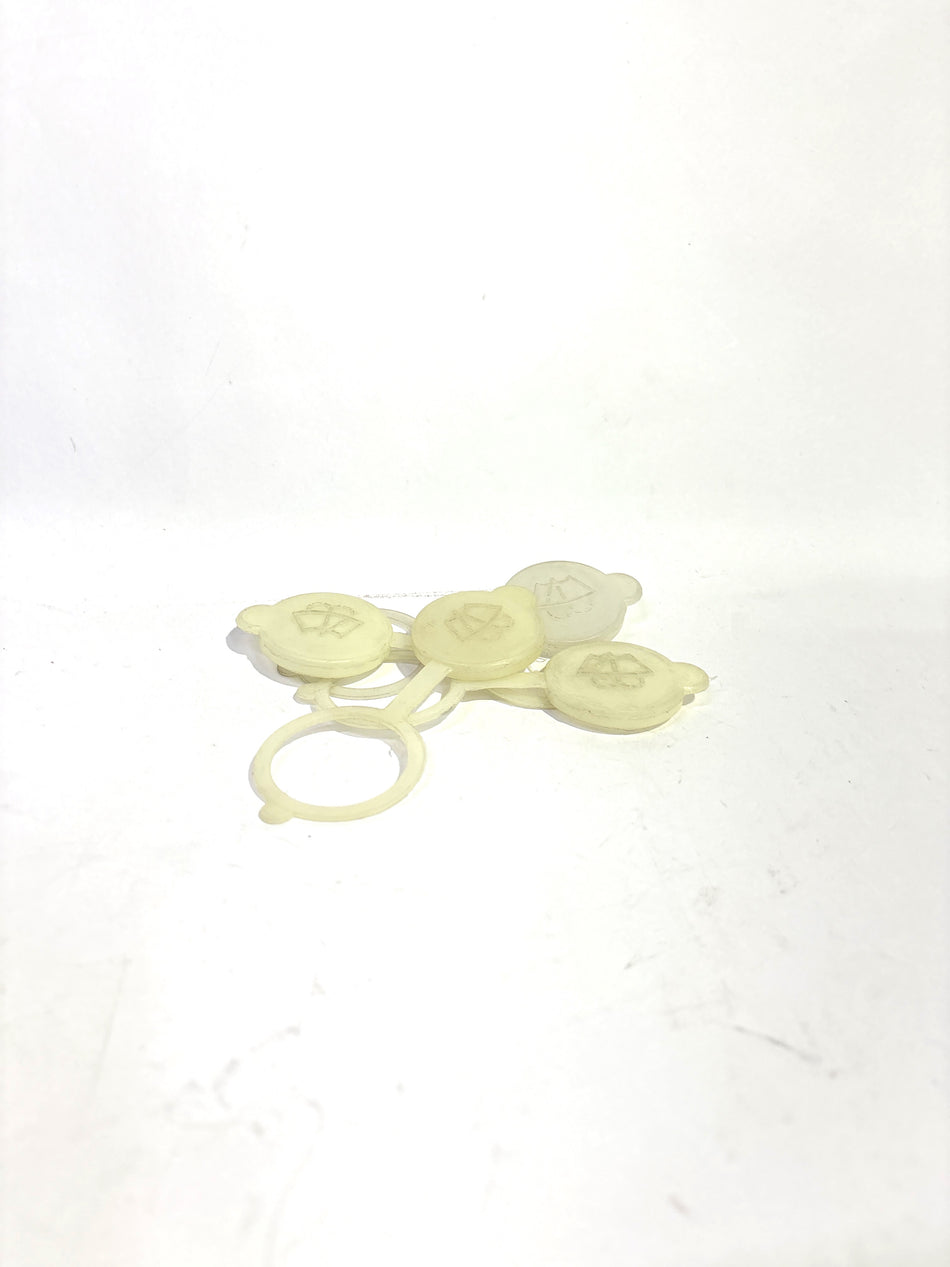 CarTrends washer tank cap for Tavera, spare part, black plastic cap with secure fitting for vehicle washer tank.