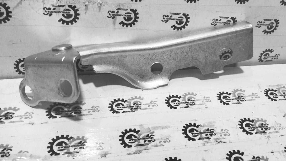 Hinged hood assembly for Hyundai Santro, right side spare part by CarTrends, featuring durable metal construction.