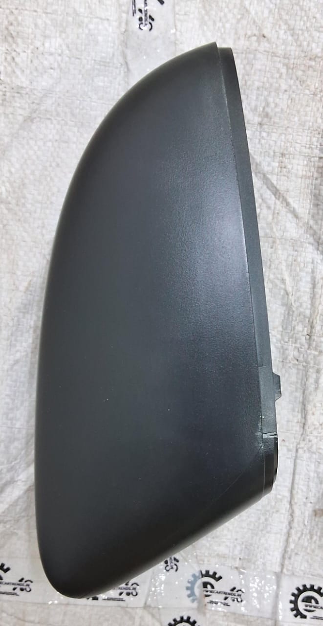 Volkswagen Skoda Rapid mirror cap by CarTrends, showing a close-up of the black plastic exterior part with product code #5Z1857538B9B9.