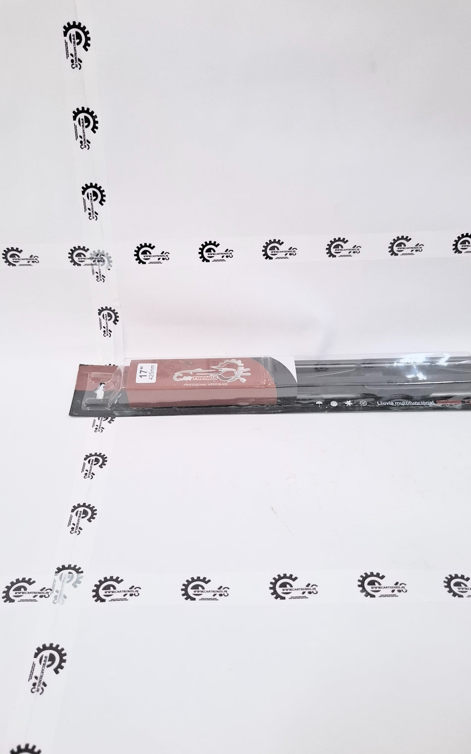 CarTrends professional wiper blade for clear windshield wiping, featuring durable rubber and flexible design for optimal visibility.