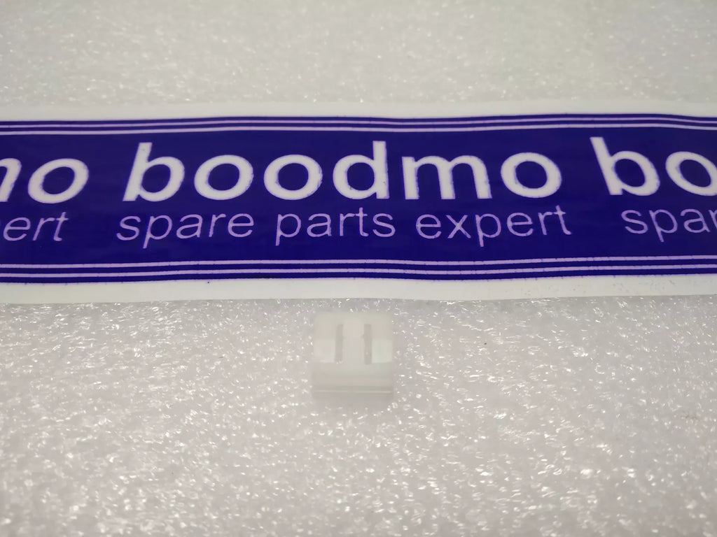 PLASTIC CLIP (ITW M48-0600-02)