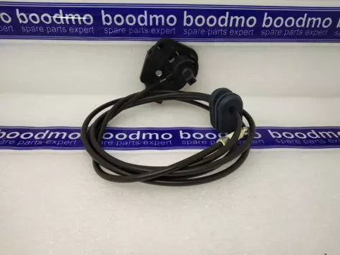 Fiat and Jeep mechanical linkage cable for Grande Punto and Punto Evo vehicles, flexible shaft with black outer casing.