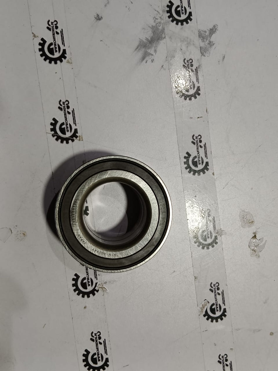 Front wheel hub bearing for Ford Ecosports 2020 model, part number ACPZ1215A, showing the bearing installed on the wheel assembly.