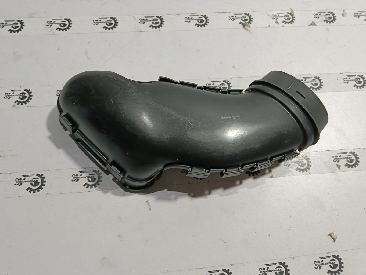 Ford Figo Aspire air intake tube with air cleaner, designed for Ford EcoSports models, part number CN119C676BA.