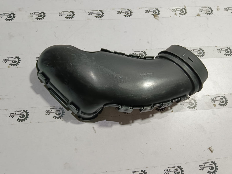 Ford Figo Aspire air intake tube with air cleaner, designed for Ford EcoSports models, part number CN119C676BA.