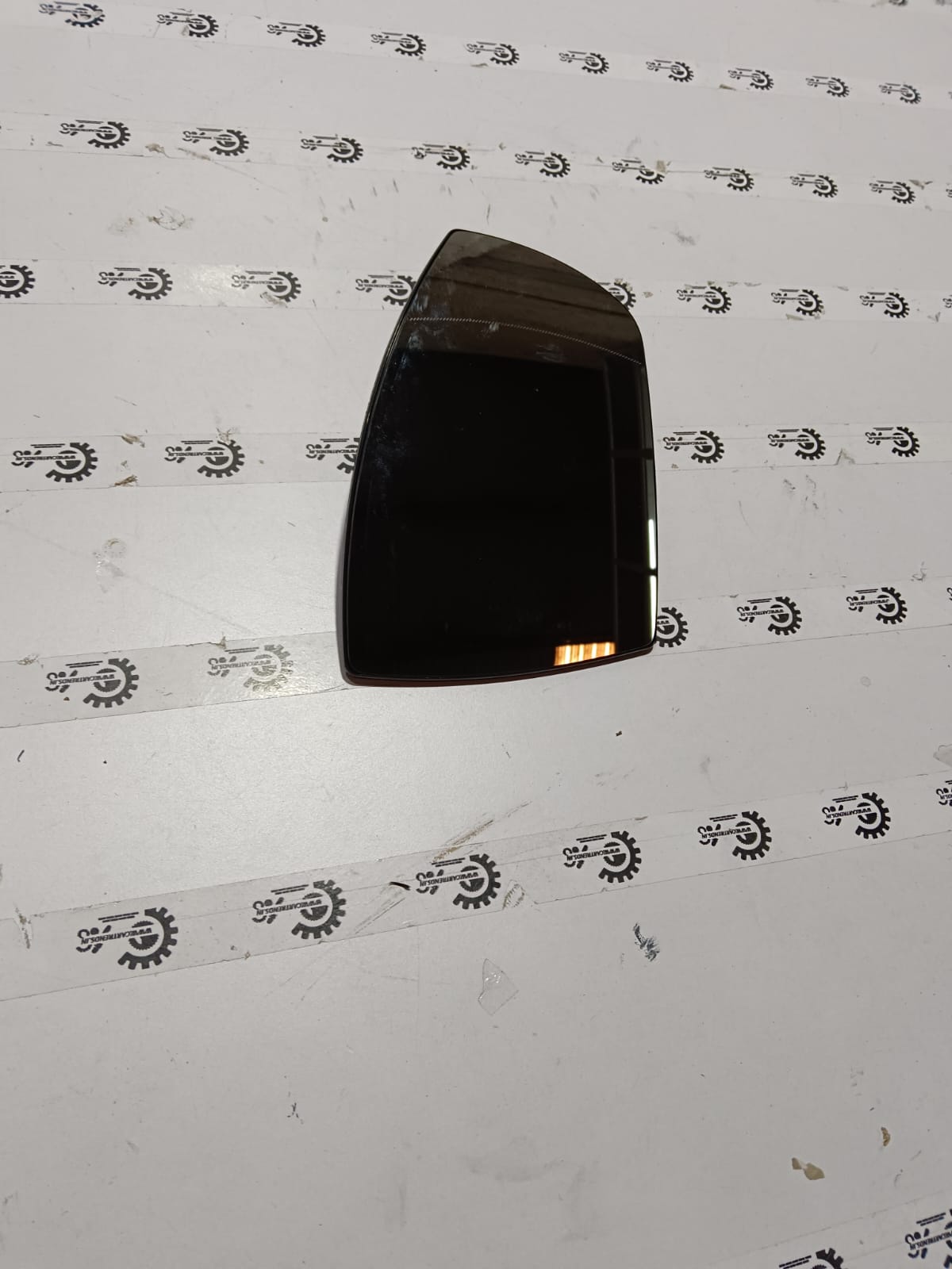 Ford EcoSport right side view glass replacement for Ford vehicle, model CN1Z17K707E.