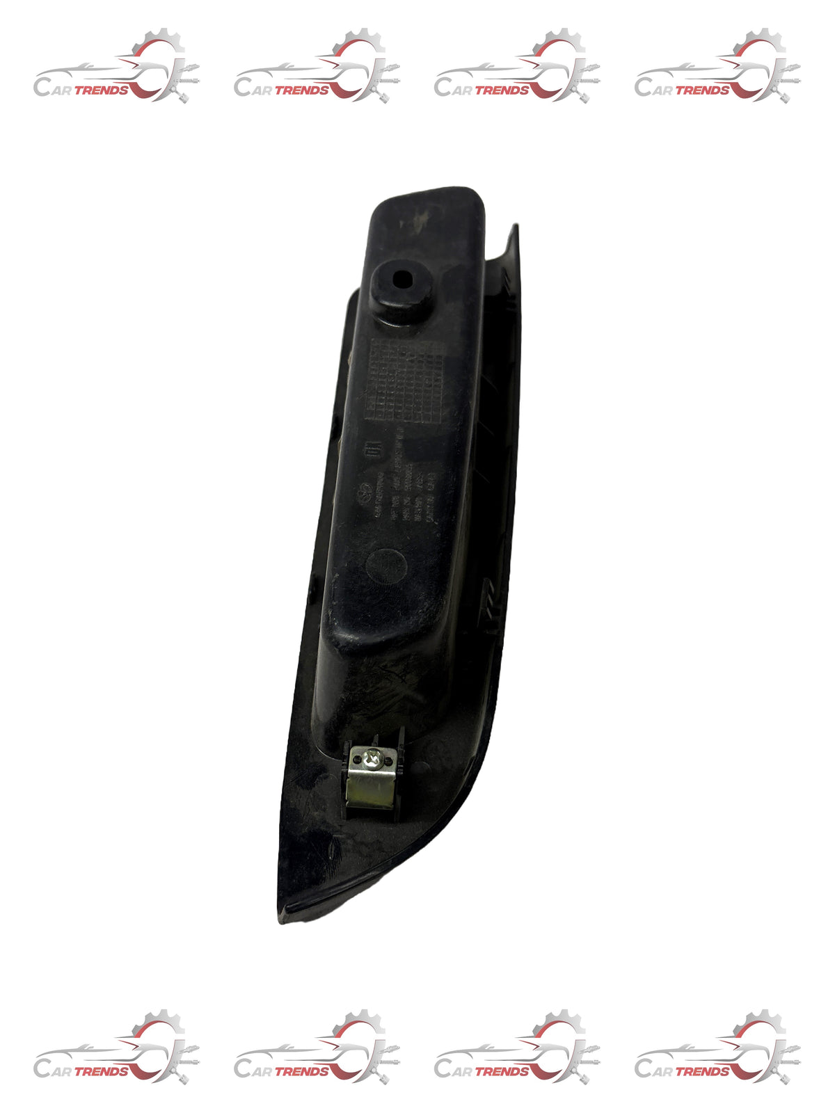 General Motors auto part with the code 96602235, showing a close-up of the component's detailed surface and design.
