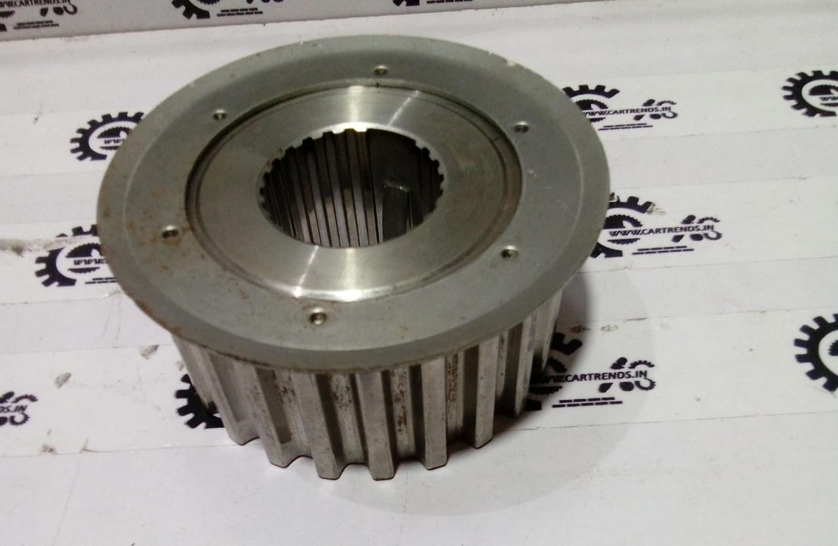 General Motors Tavera 1st Gen belt pulley showing the engine belt tensioner component.