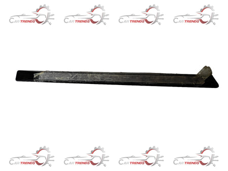 General Motors Optra Petrol body side molding, car accessory with molding details visible on the vehicle side.