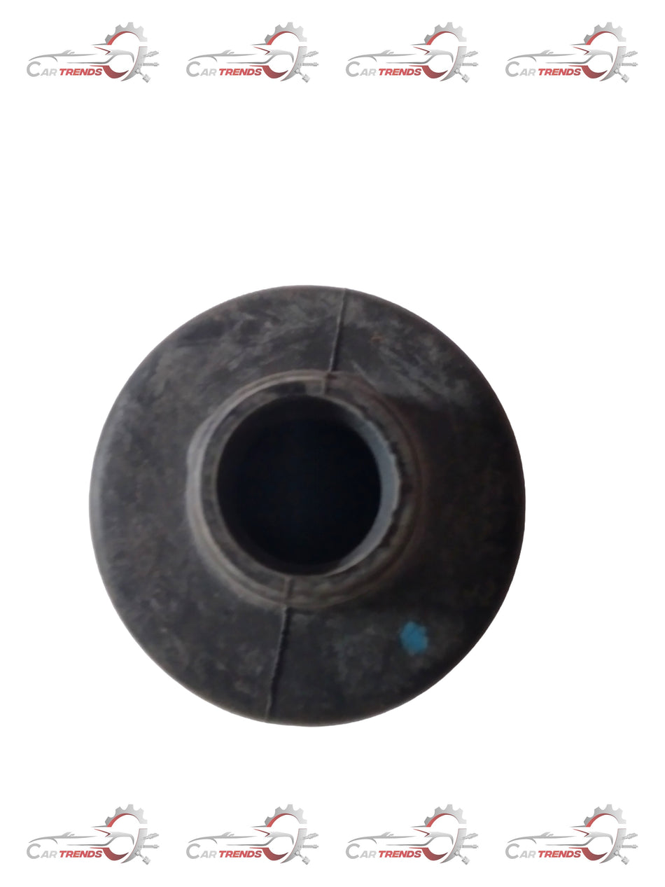 General Motors boot set for INR Aveo J96245310, automotive replacement part with black rubber boots and metal clamps.