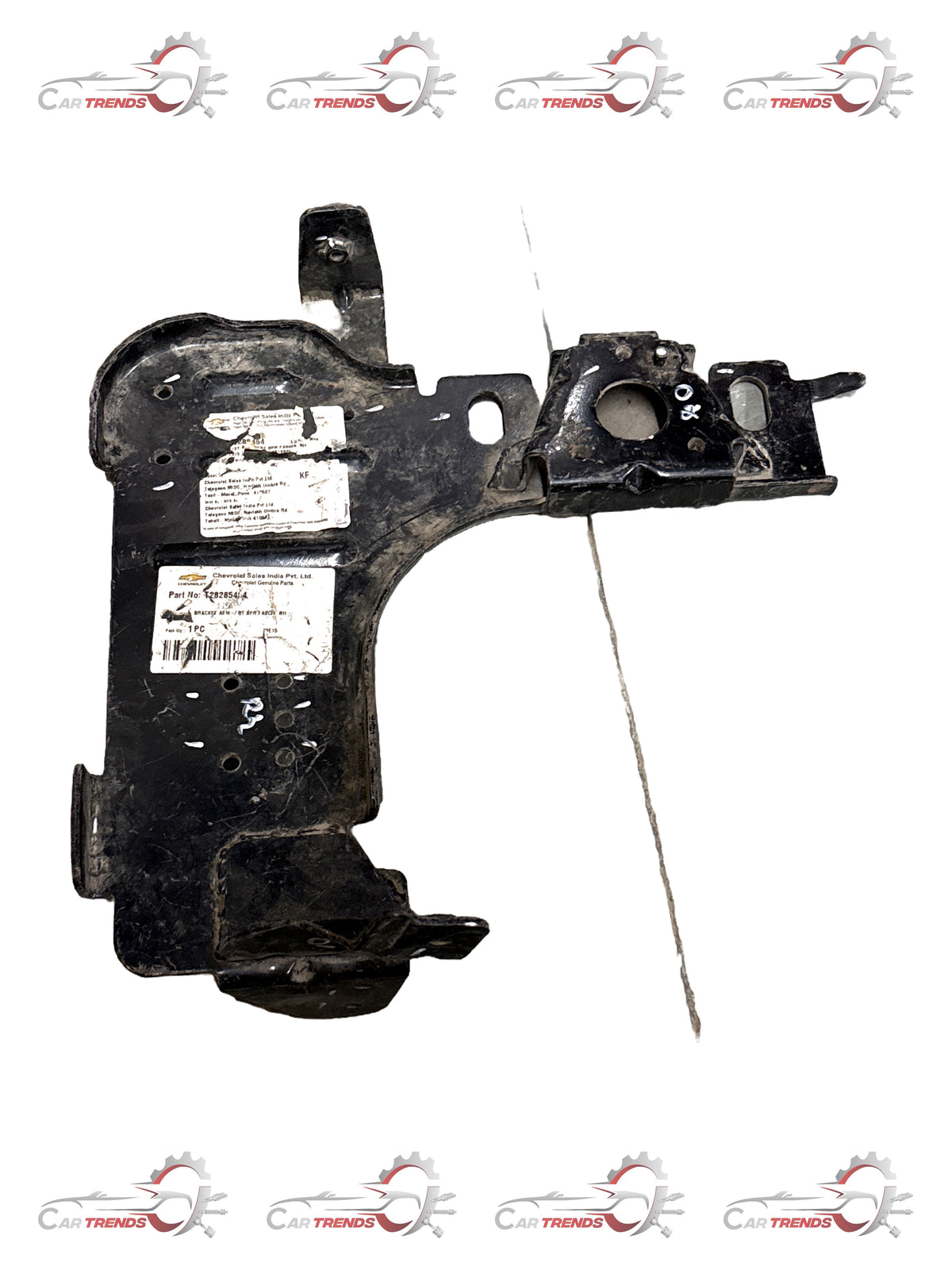 Front right fascia bracket assembly for Tavera by General Motors, designed to fit T28285454 model.