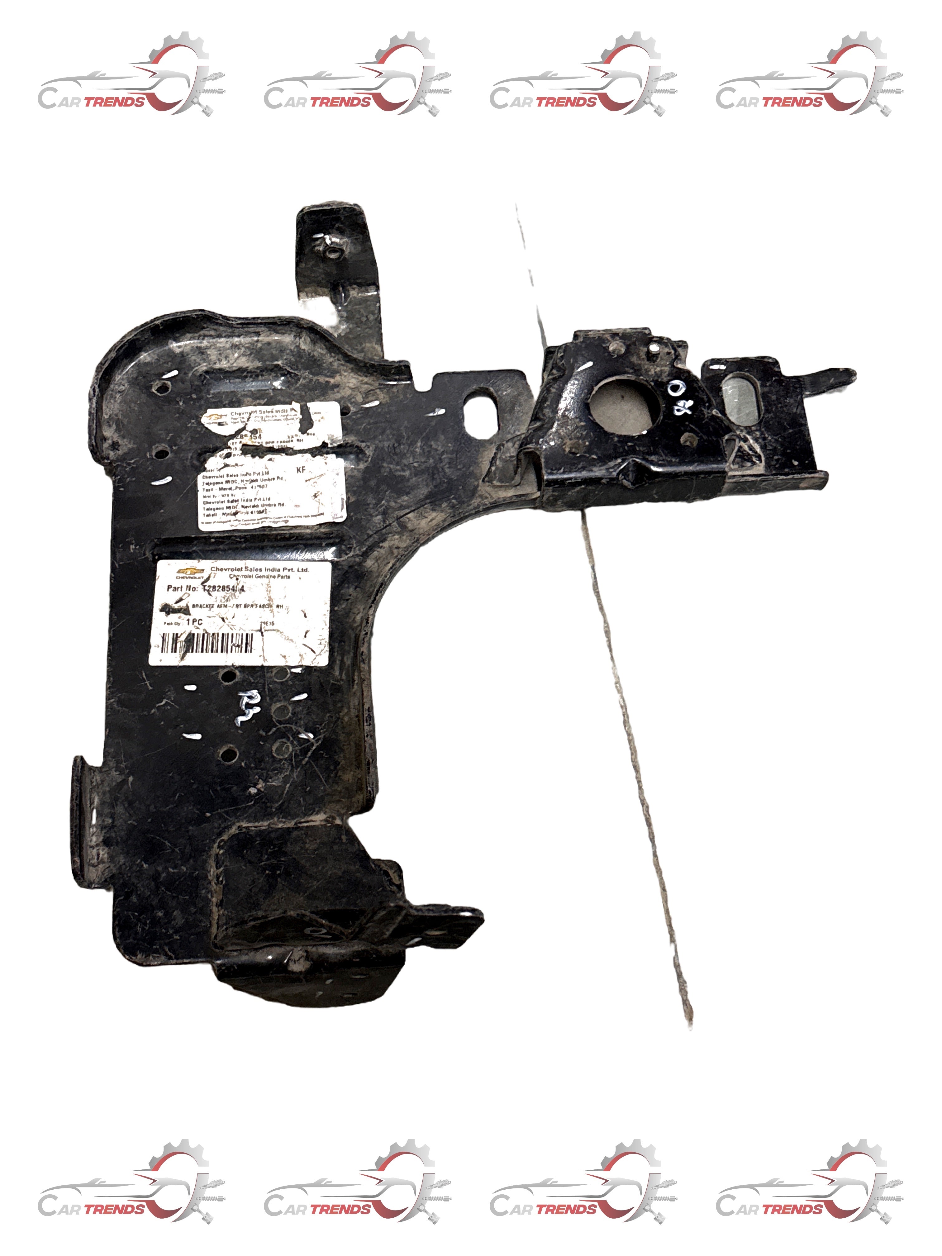 Front right fascia bracket assembly for Tavera by General Motors, designed to fit T28285454 model.