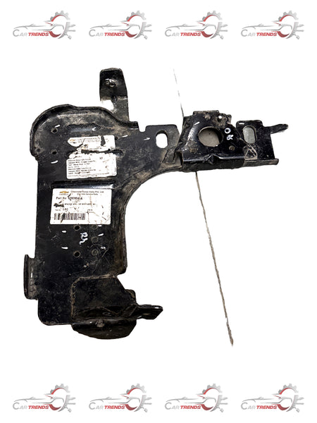 Front right fascia bracket assembly for Tavera by General Motors, designed to fit T28285454 model.