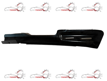 Front left fascia bracket for Chevrolet Captiva, General Motors part J96804073, vehicle bumper fascia support in black plastic.