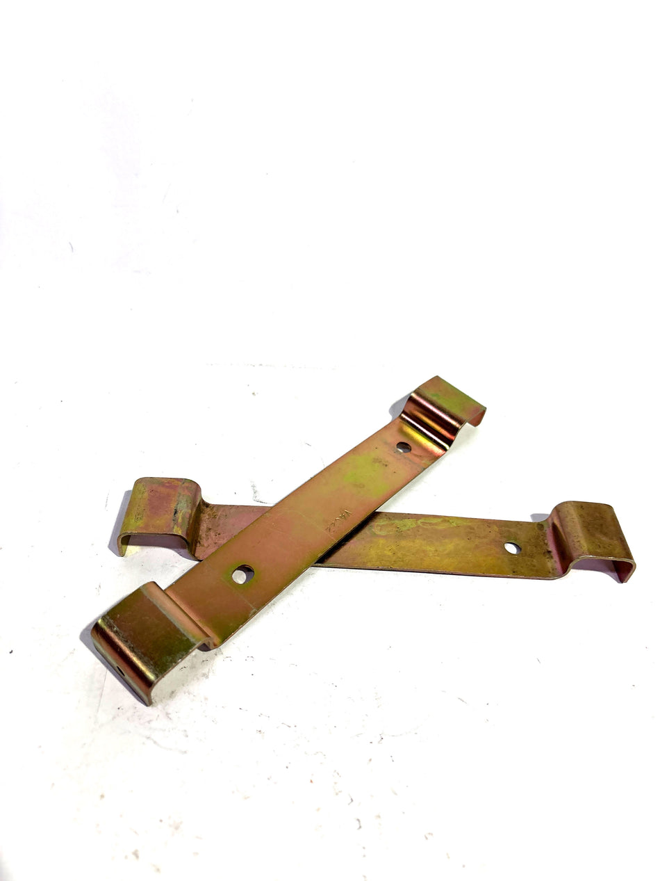 General Motors rear console bracket fix for Chevrolet Tavera, vehicle part designed for rear console repair.