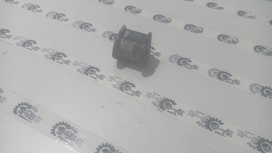 Chevrolet Optra stabilizer bushing by General Motors, showing the black rubber component for vehicle suspension.