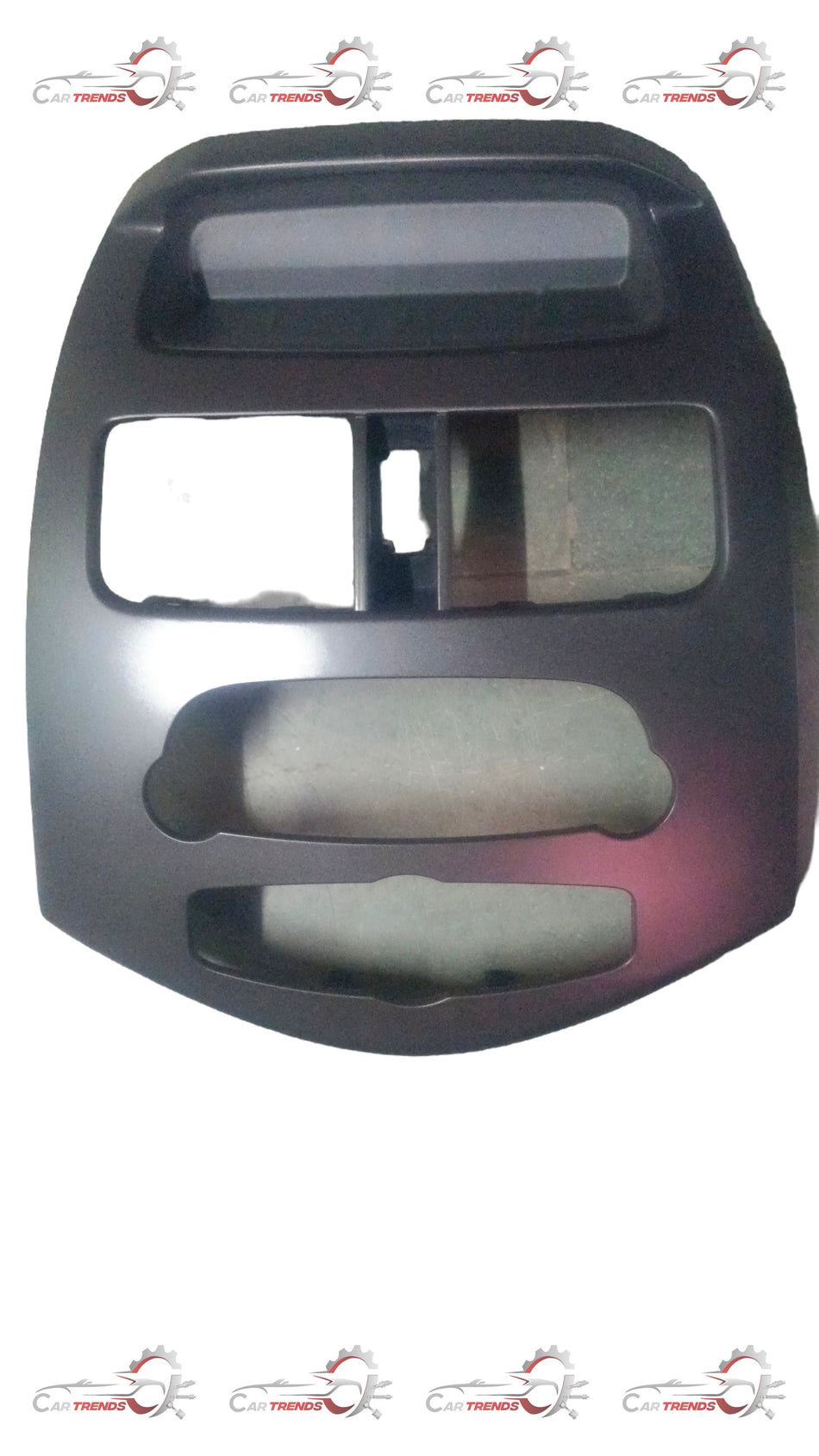 Center AC vent cover for Chevrolet Beat, genuine General Motors part J95949699, fits and covers the dashboard air vent.