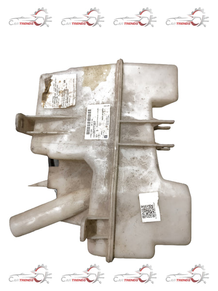 General Motors Container Assembly WSWA Solvent Pump for Captiva J20777307, automotive engine part with pump and cap.