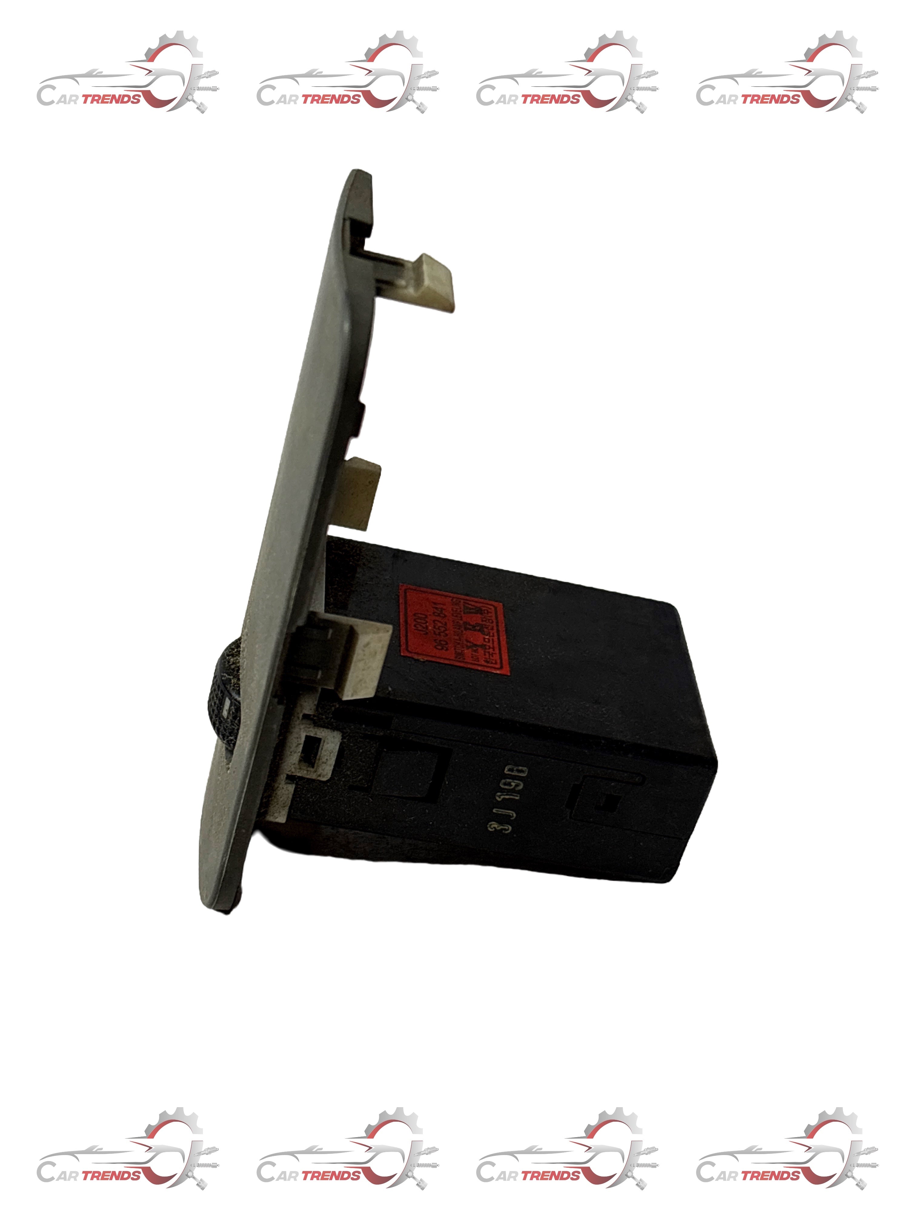 GENERAL MOTORS COVER A H LAMP LEVEL G OPTRA PETROL J96615341 J96615341 - Front view