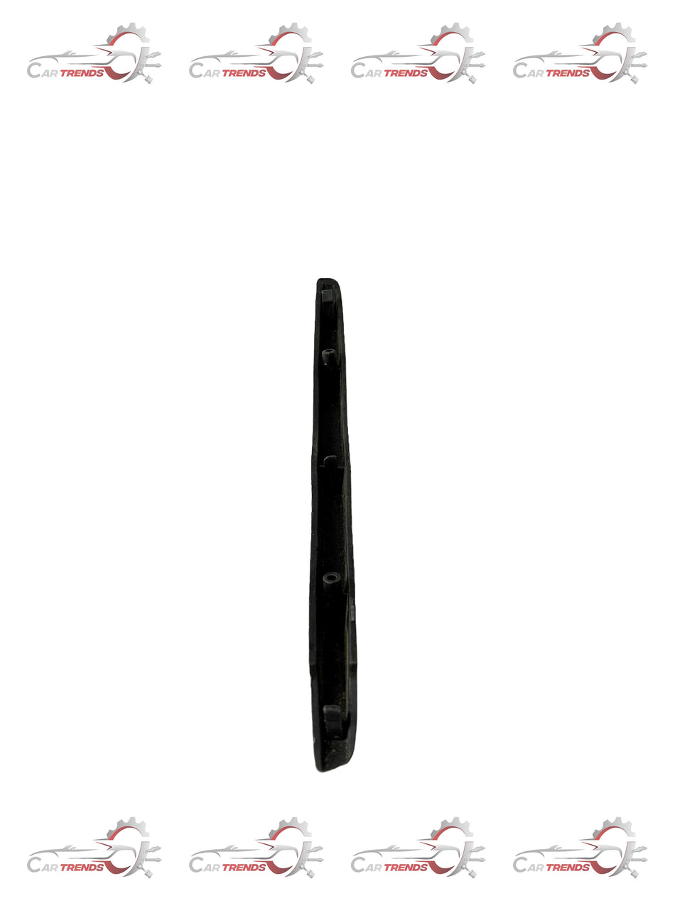 Front bumper cover grille for Chevrolet Aveo left-hand side, general Motors replacement part J96648787.
