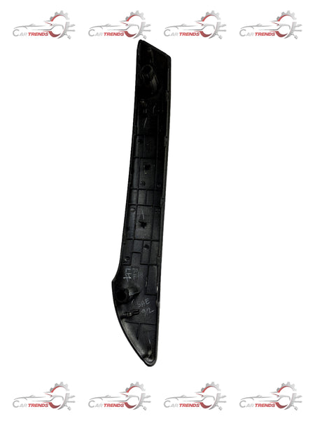 General Motors cover handle for right rear driver side of Chevrolet Aveo, model J982962L0, visible in the image.