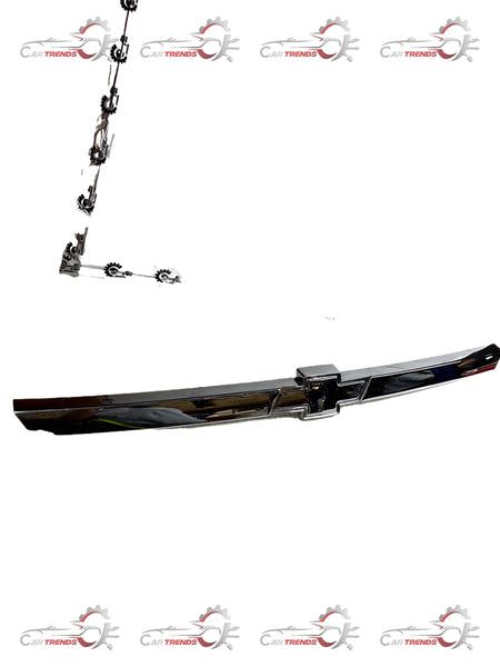 General Motors radiator grille cover for Aveo J96618858, showcasing the black plastic grille with detailed slats.